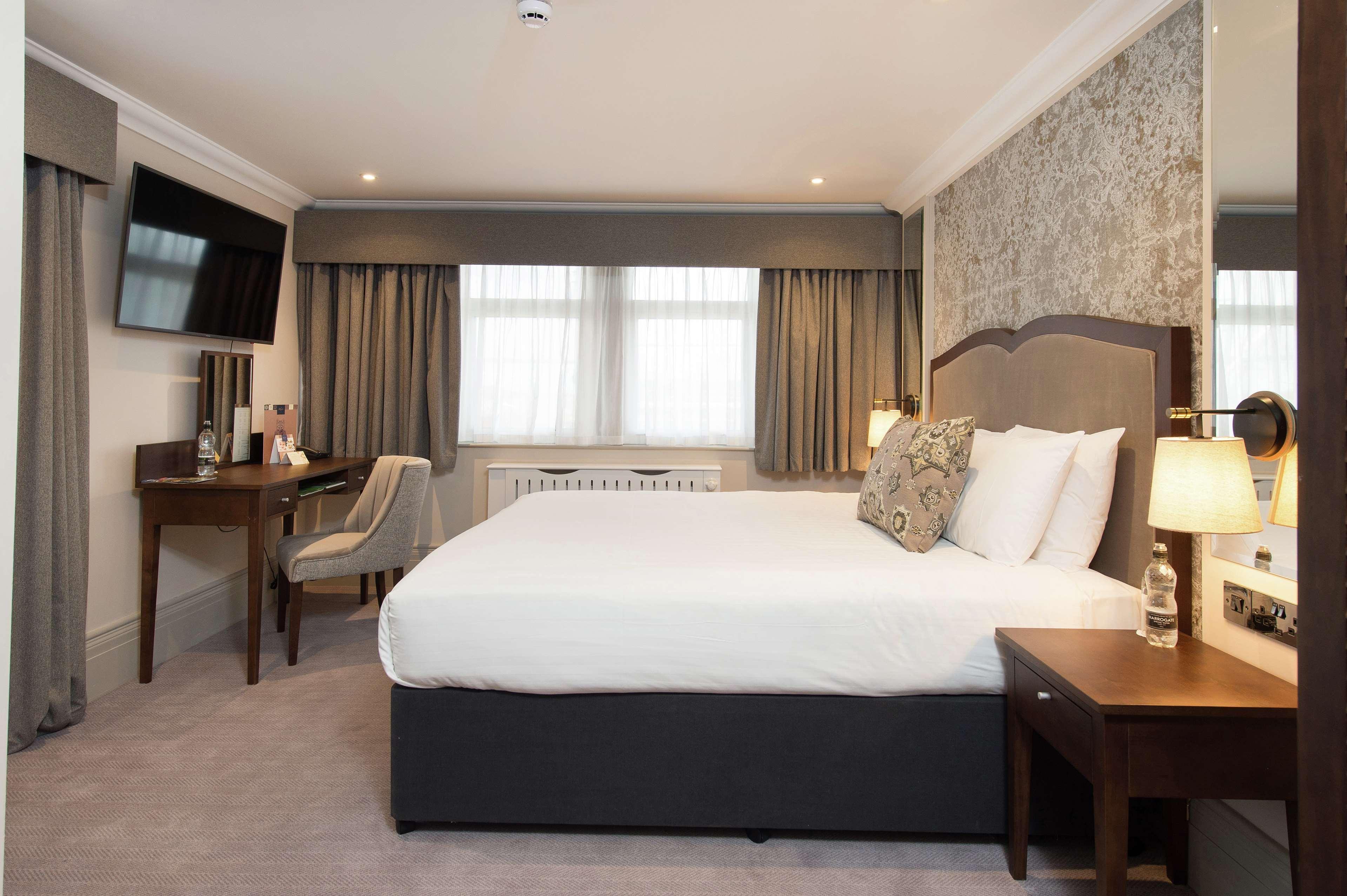 Doubletree By Hilton Harrogate Majestic Hotel & Spa מראה חיצוני תמונה